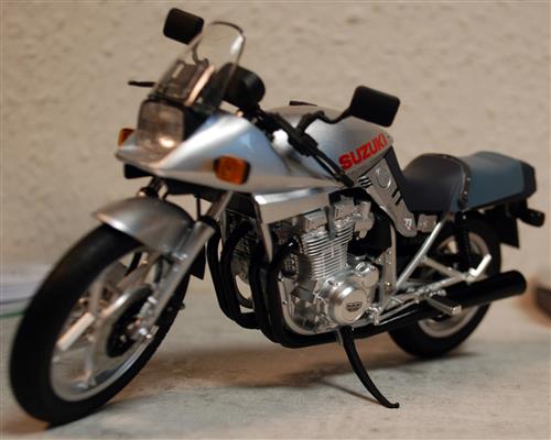 Suzuki GSX 1100 S Katana Premium Fertigmodell 1:12 Aoshima 106129