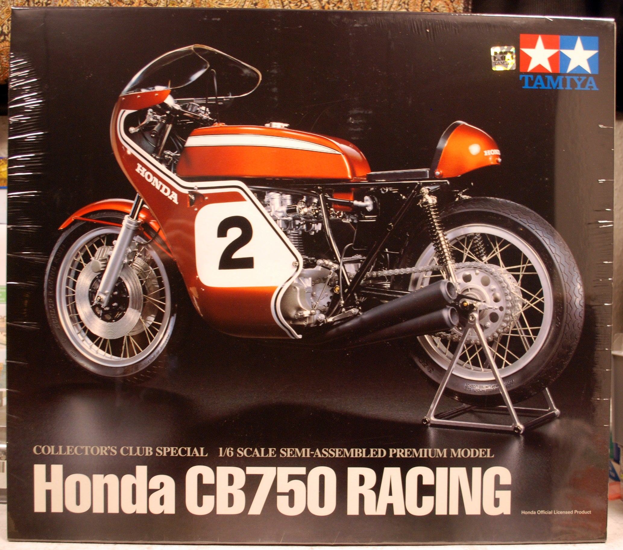 Tamiya 23210 Honda CB 750 Racing Dick Mann Winner Daytona 1970 1:6