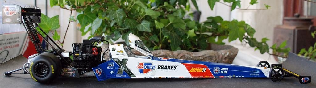 Autoworld CP7654 2019 Car Quest Brakes NHRA Top Fuel John Force 1:24