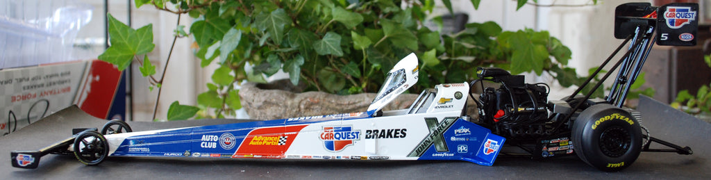 Autoworld CP7654 2019 Car Quest Brakes NHRA Top Fuel John Force 1:24