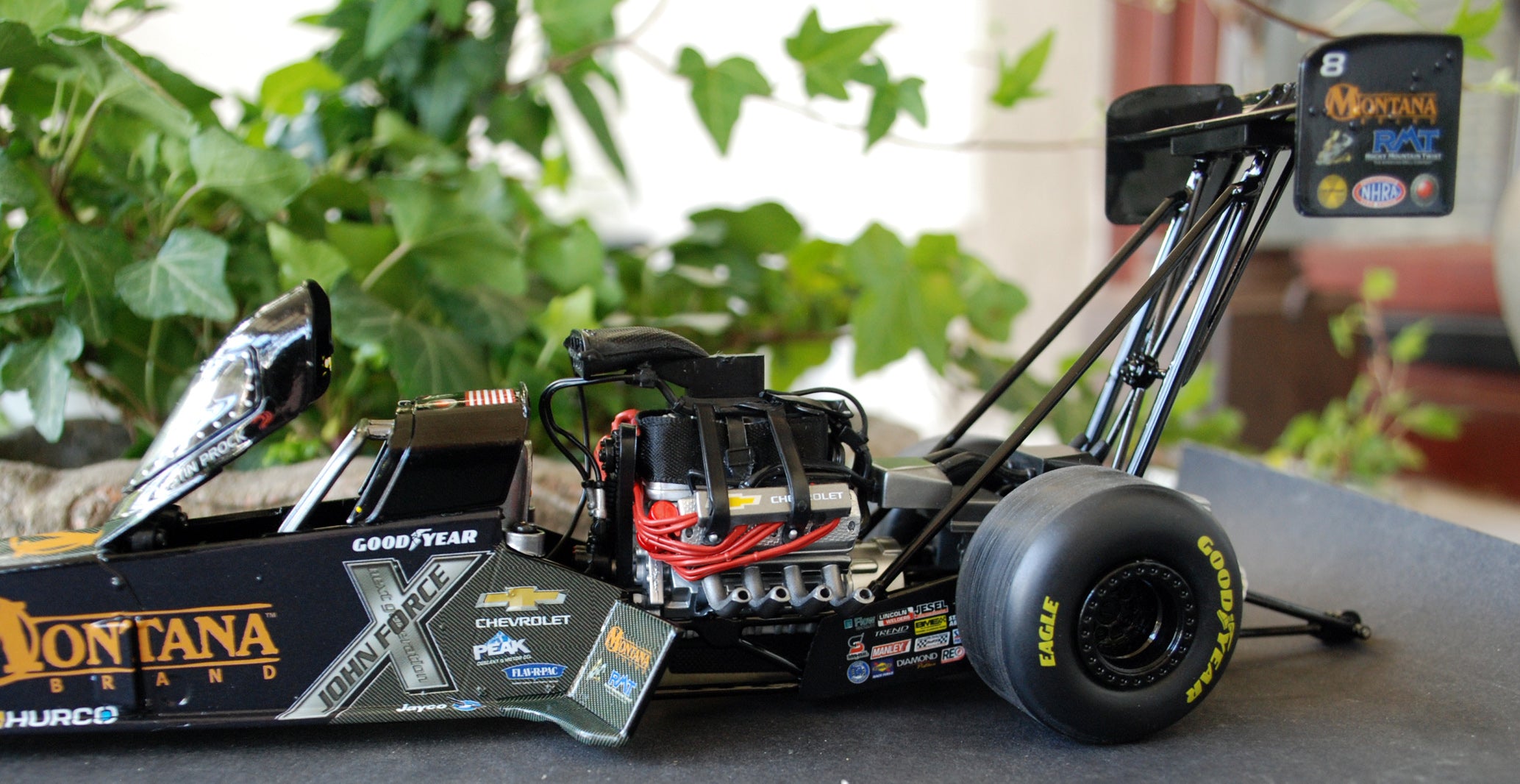 Autoworld CP7689 2020 Montana Brand 2020 NHRA Top Fuel John Force 1:24