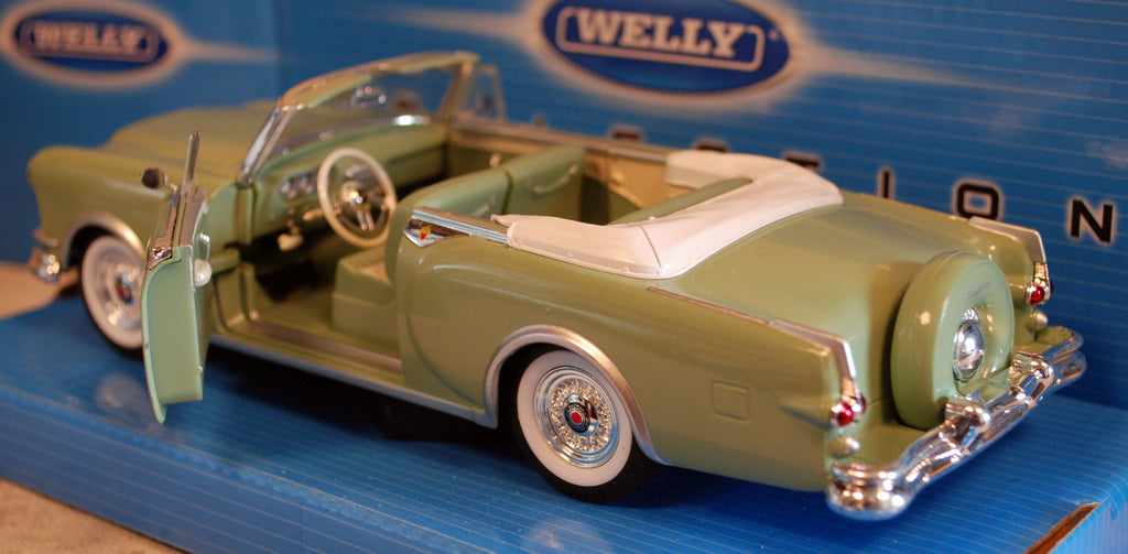 1953 Packard Caribbean Convertible 1:24 Welly 24016W