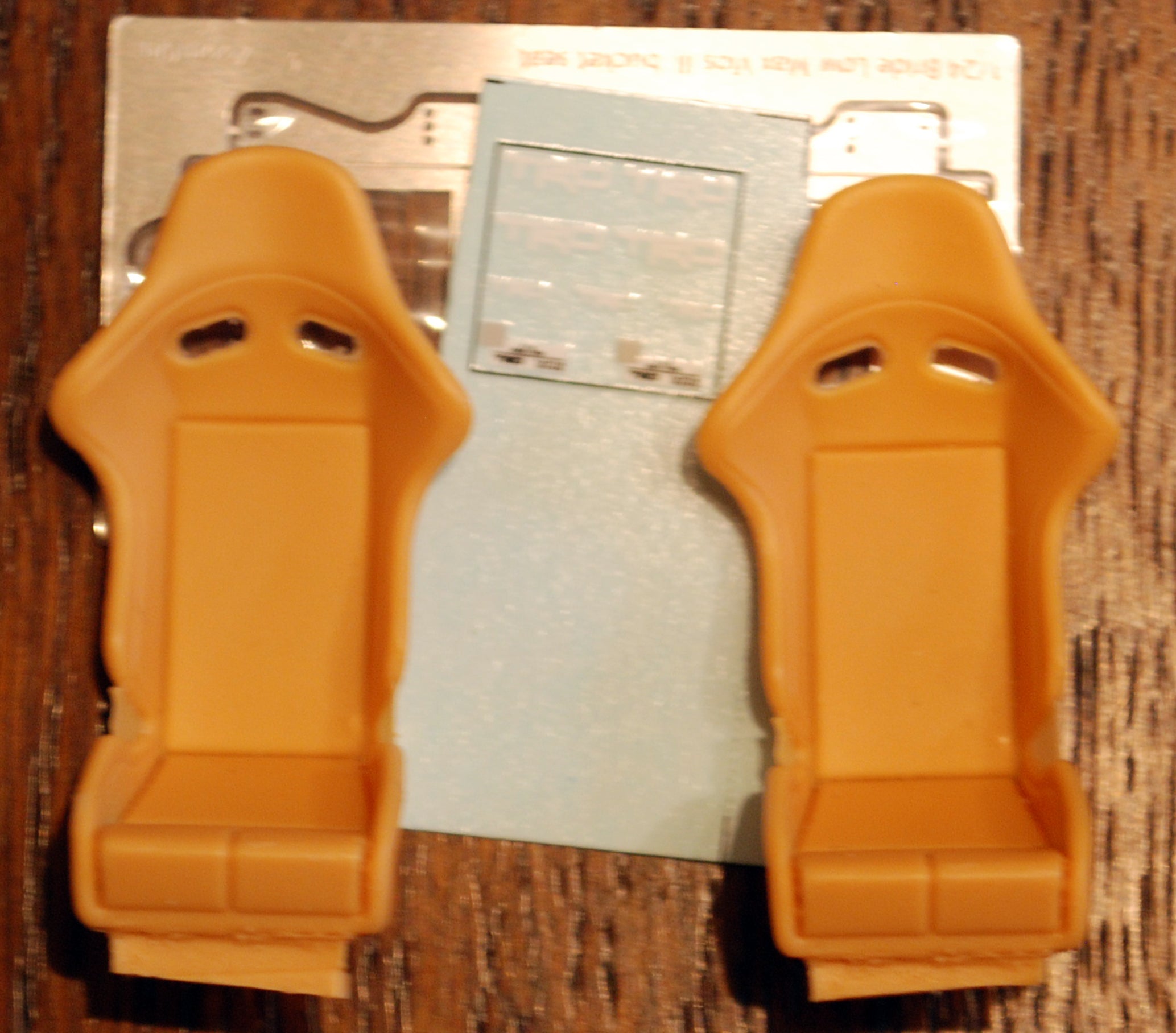 ZoomOn Rennsitze Customsitze Recaro Bride Mugen Momo TRD 1:24