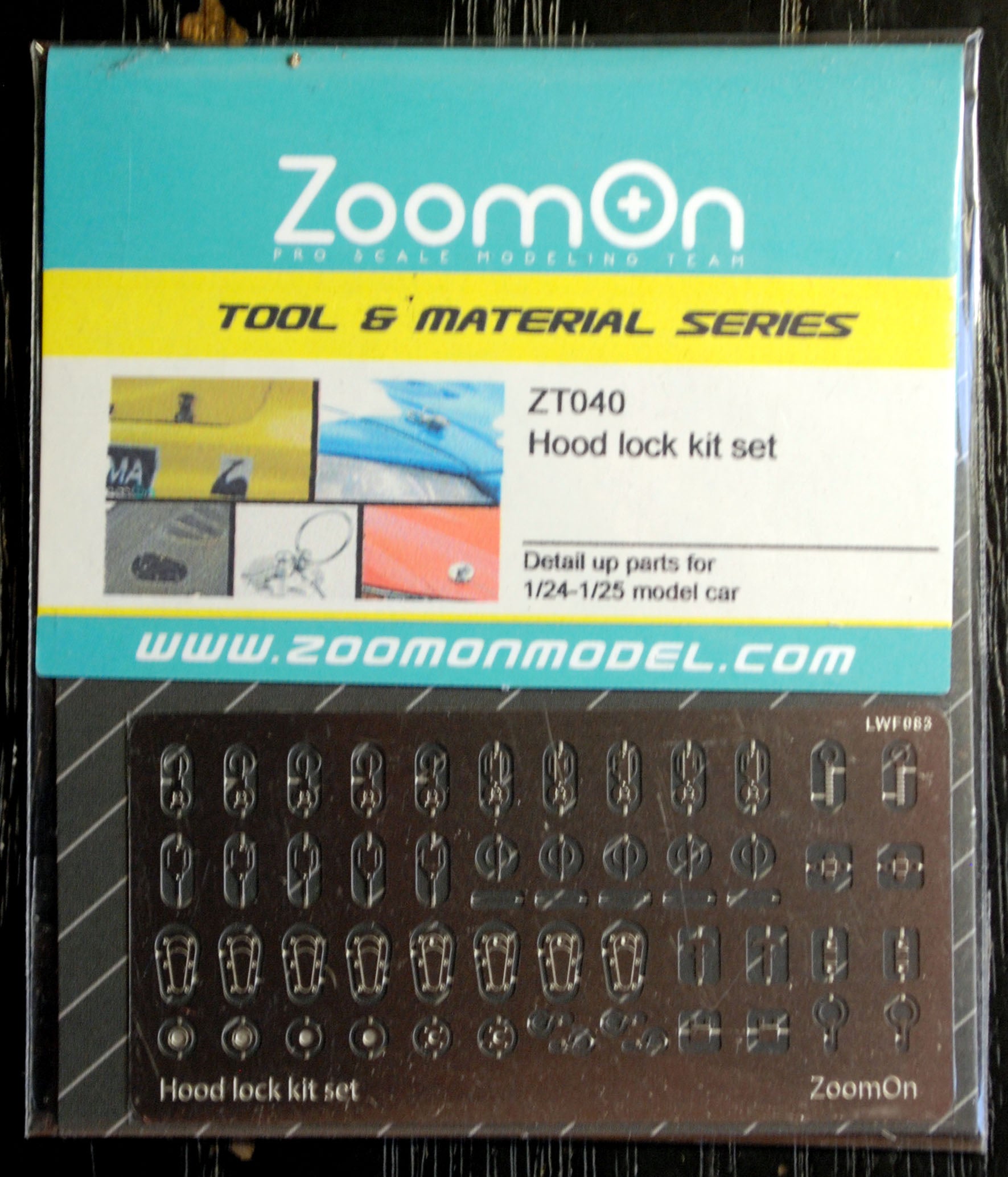 ZoomOn ZT040 Hood lock kit Set 1:24