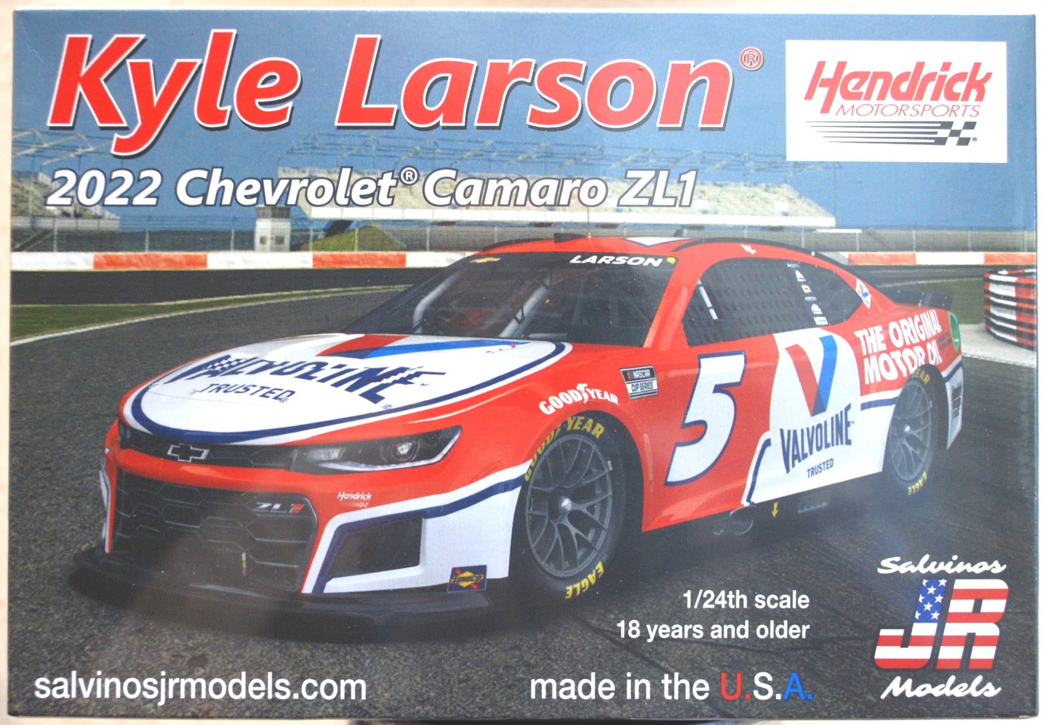 2022 Chevrolet Camaro Kyle Larson Valvoline 1:24 Salvinos JR 312527