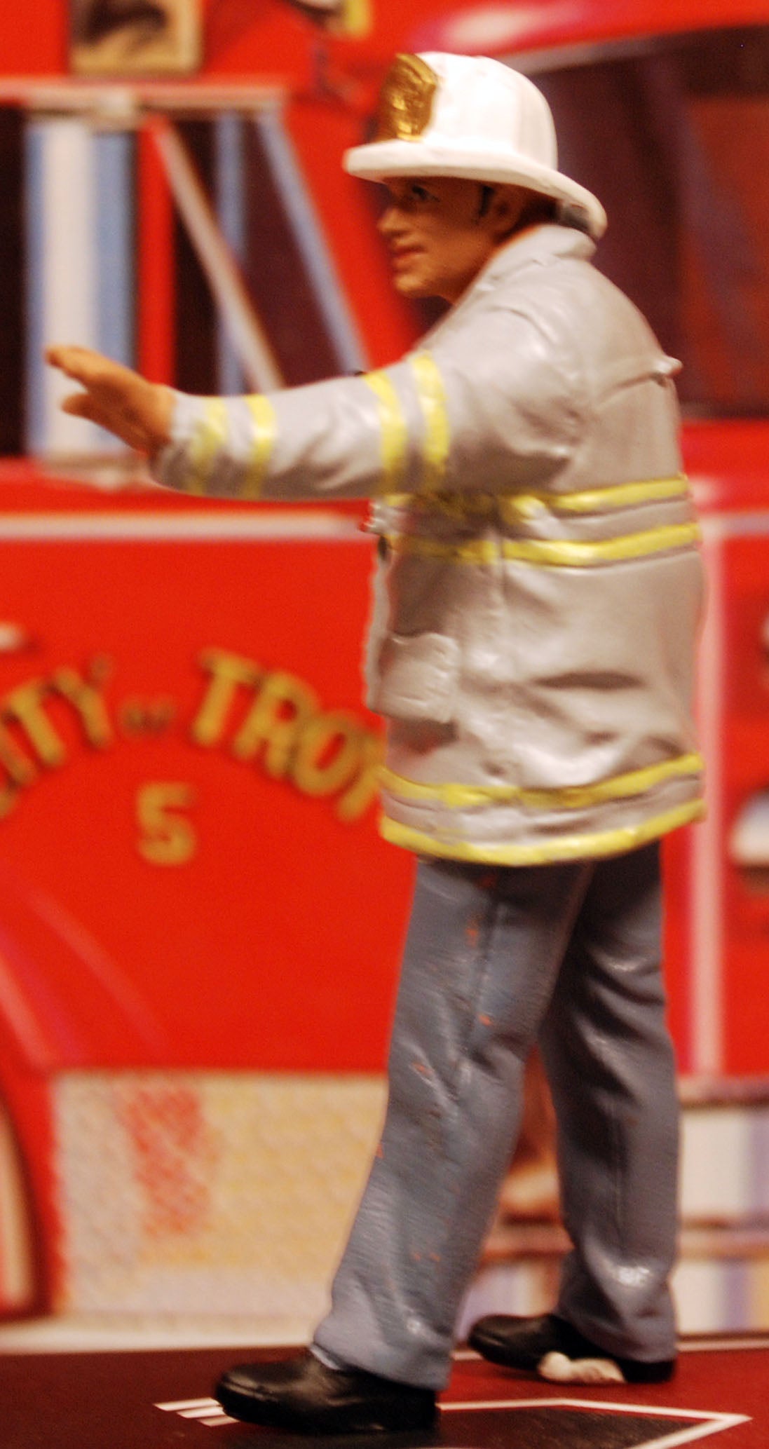 76418 American Diorama Firefighters Fire Captain Feuerwehr Polizei 1:24