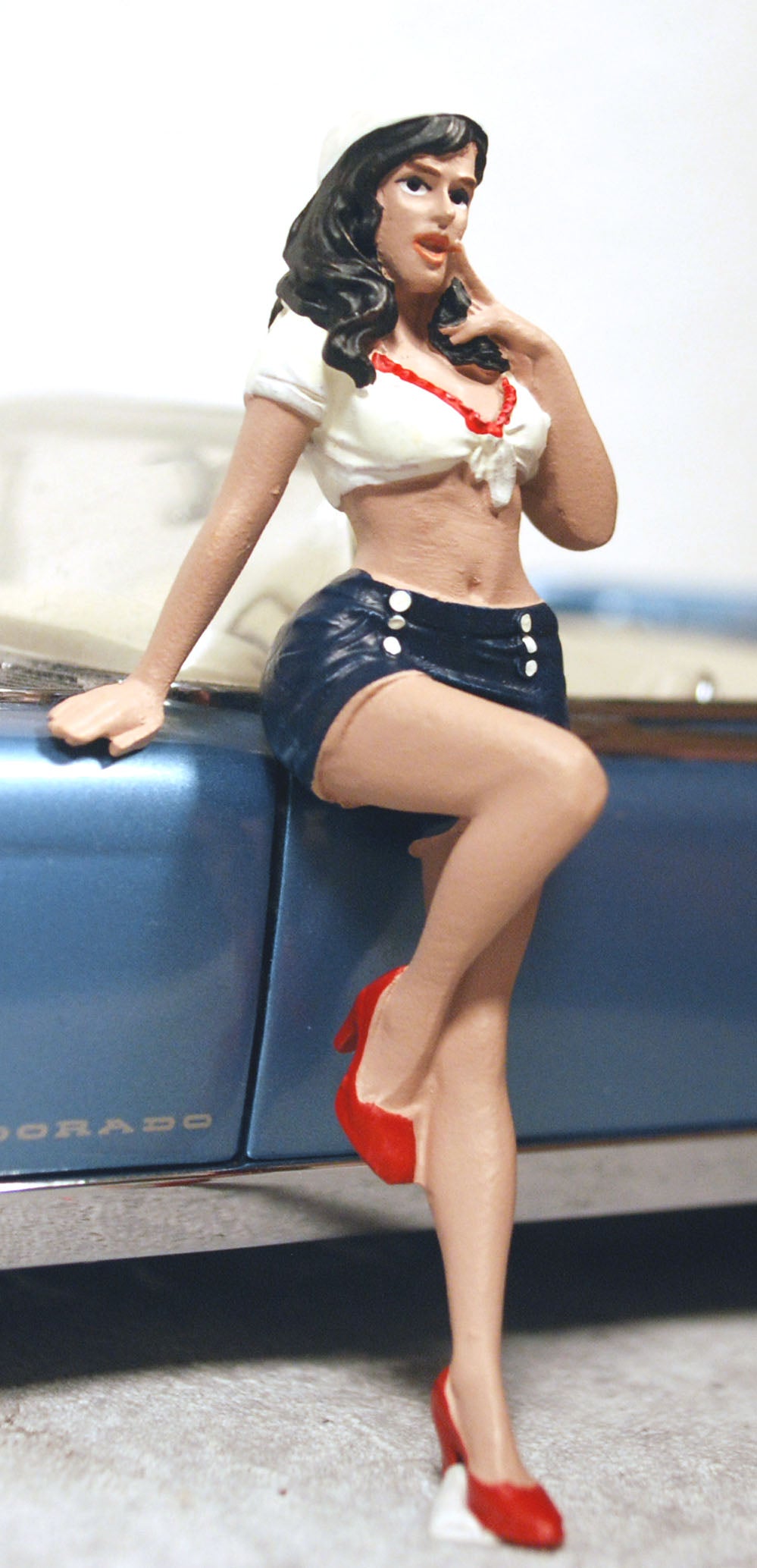 76442 American Diorama Pin Up Girls Sandra Sexy Mädels 1:24