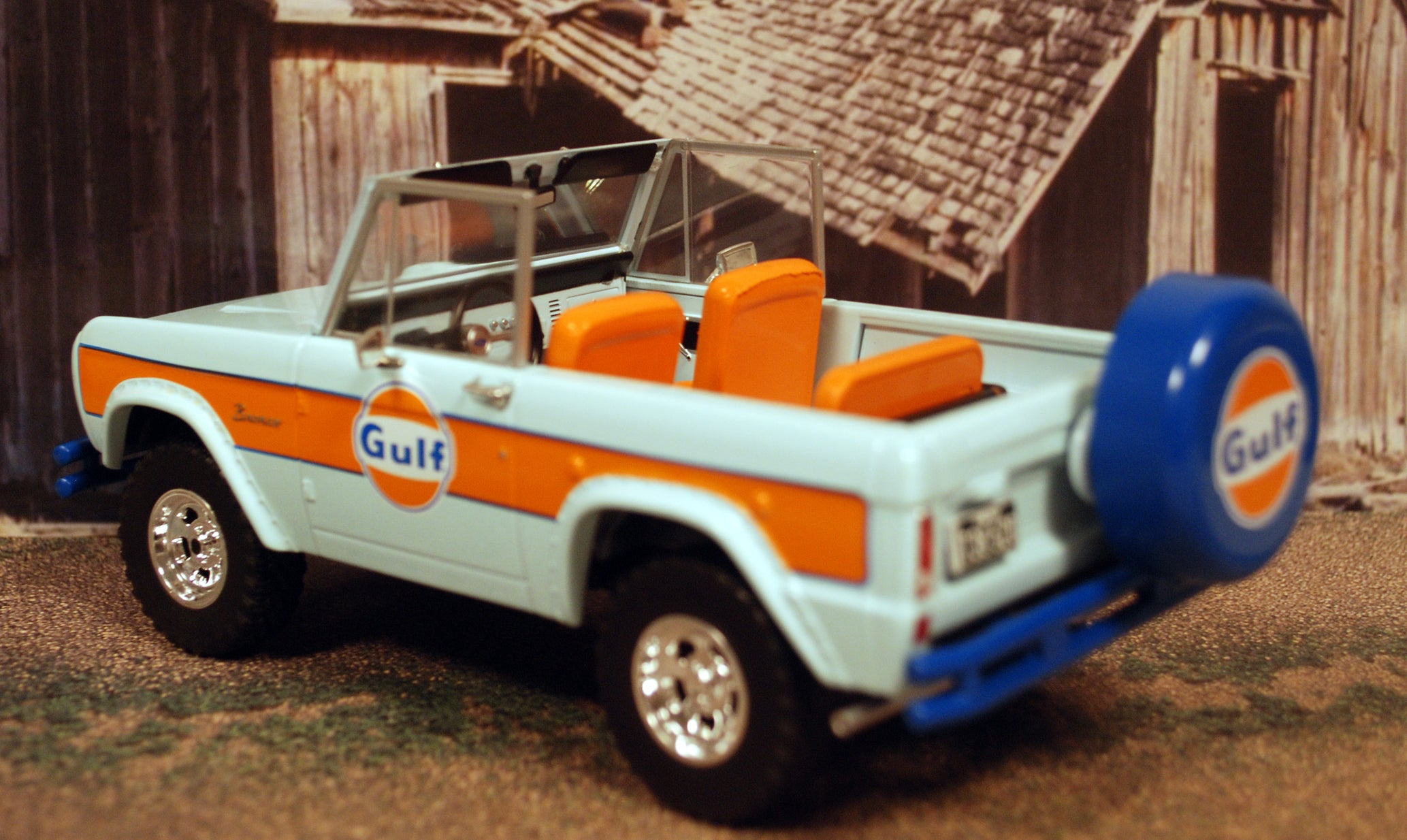 Greenlight 85071 1966 Ford Bronco Gulf 1:24