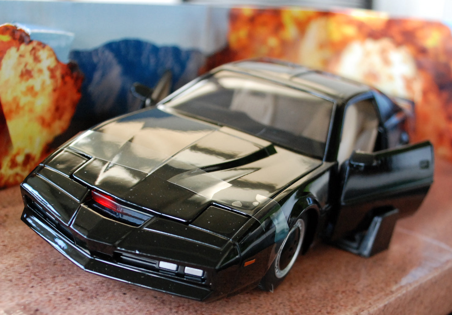 1982 Pontiac Firebird Knight Rider KITT K.I.T.T. mit Lauflicht 1:24 Jada Toys