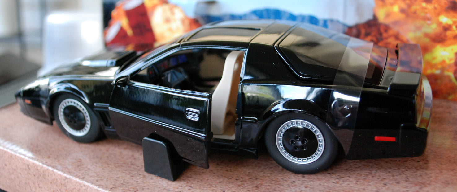 1982 Pontiac Firebird Knight Rider KITT K.I.T.T. mit Lauflicht 1:24 Jada Toys