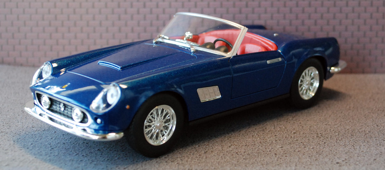 1957 Ferrari 250 California blau 1:24