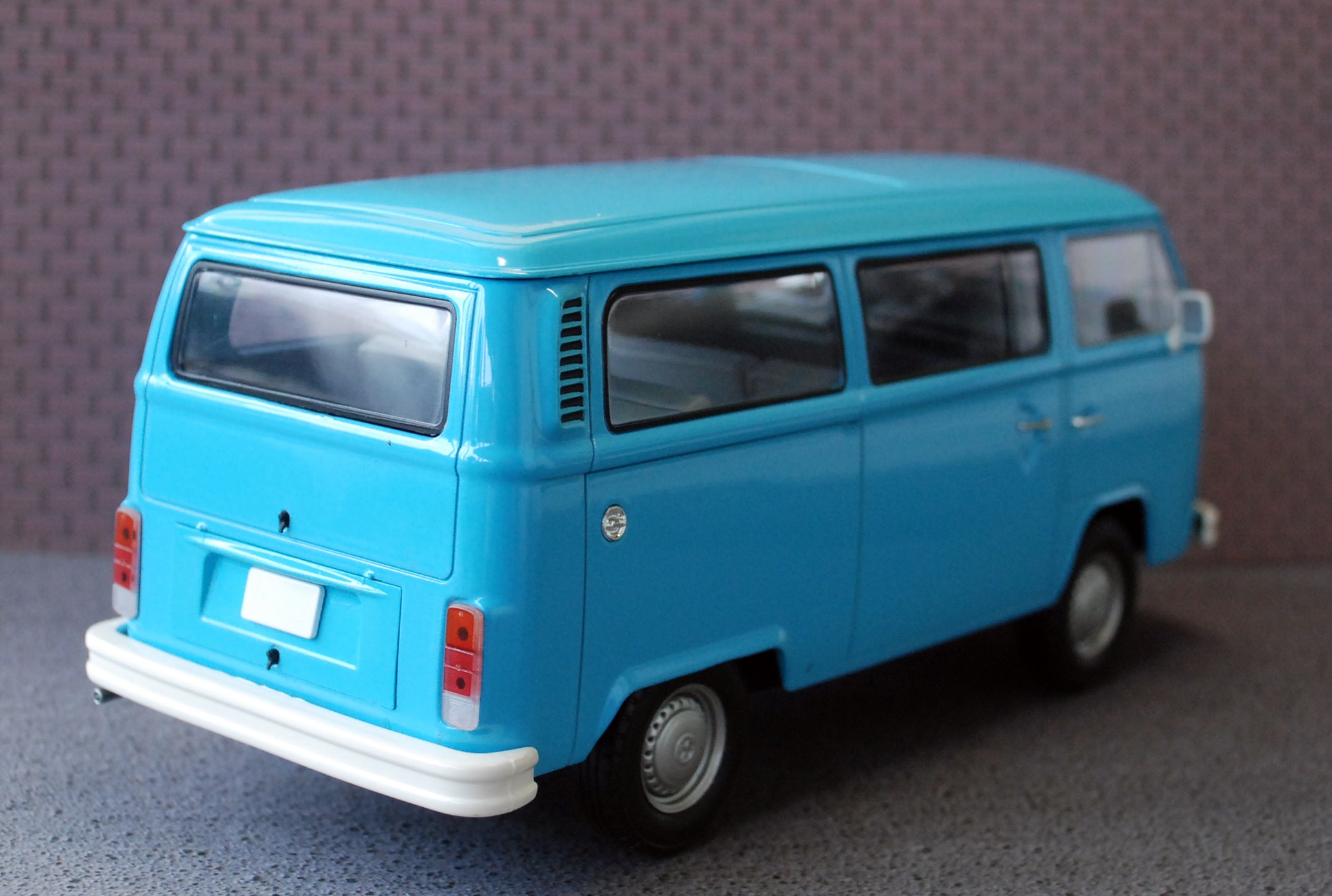 1968 Volkswagen Bully t2 1:24