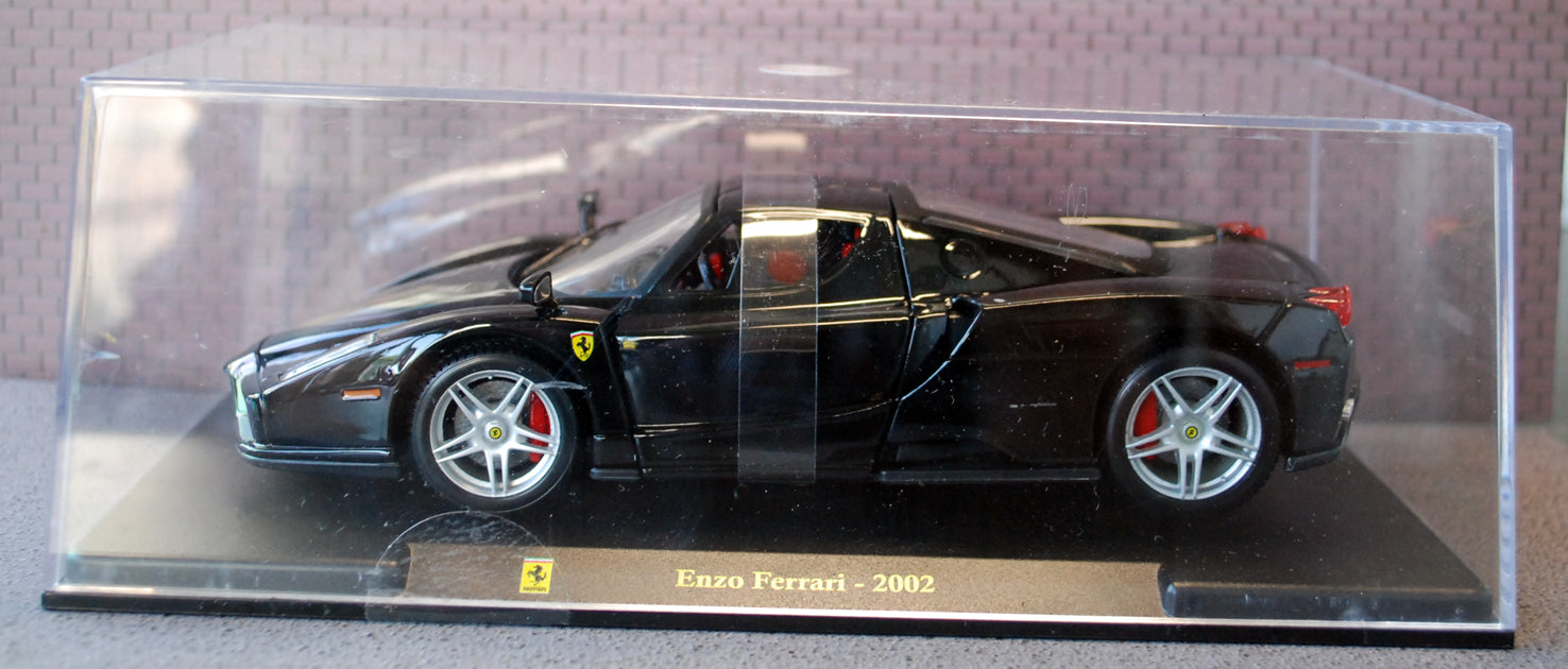 2002 Ferrari Enzo schwarz 1:24