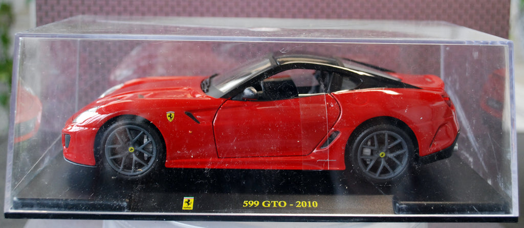 2010 Ferrari 599 GTO rot 1:24