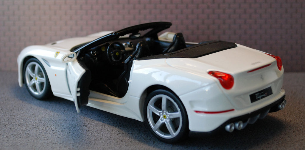 2014 Ferrari California T weiß 1:24