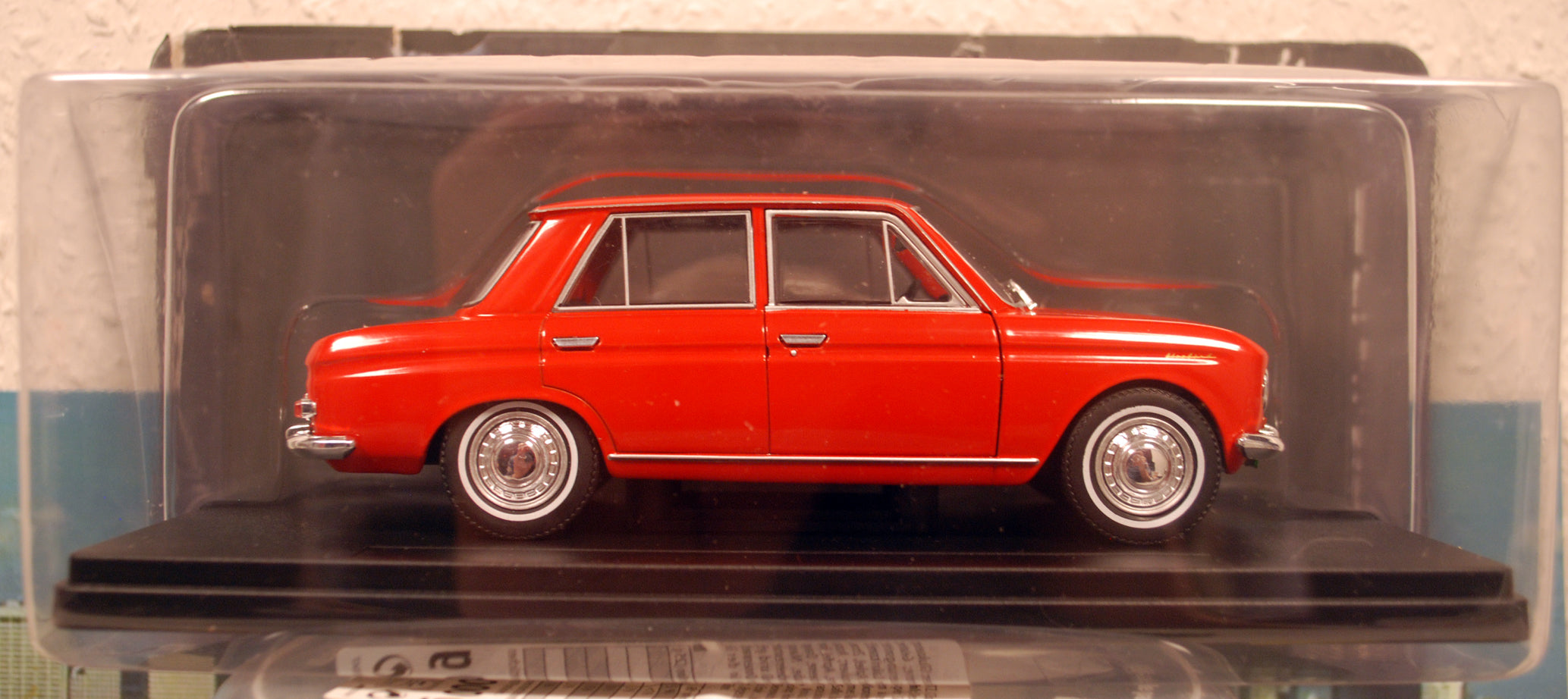 1964 Datsun 410 Bluebird 1:24 Fabbri / White Box / Hachette