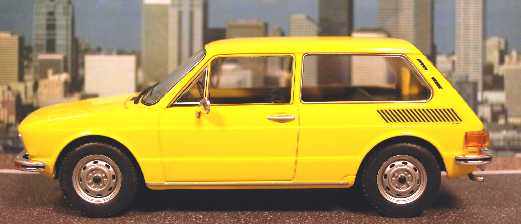 1974 Volkswagen Brasilia 1:24 Fabbri / White Box / Hachette