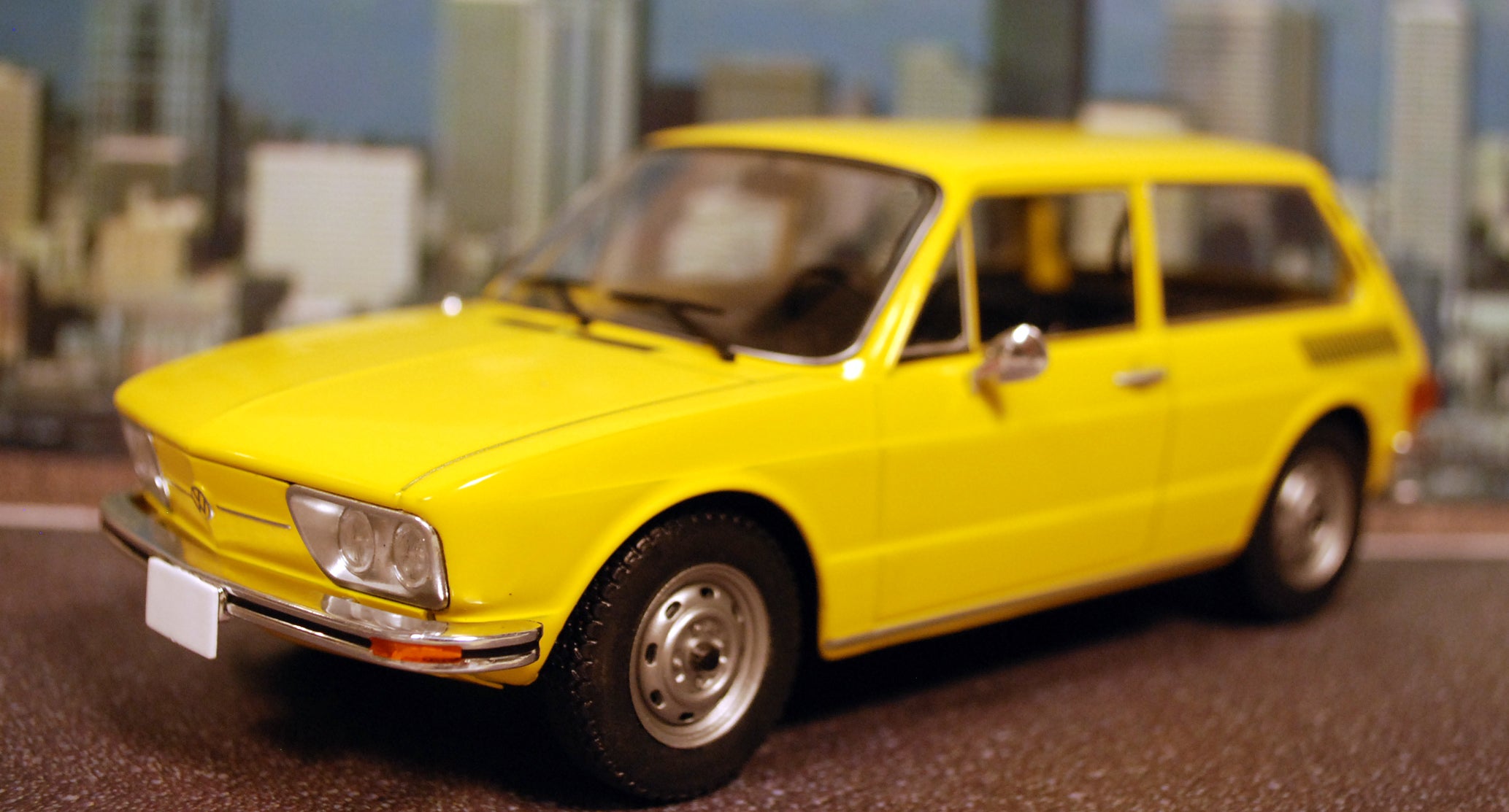 1974 Volkswagen Brasilia 1:24 Fabbri / White Box / Hachette