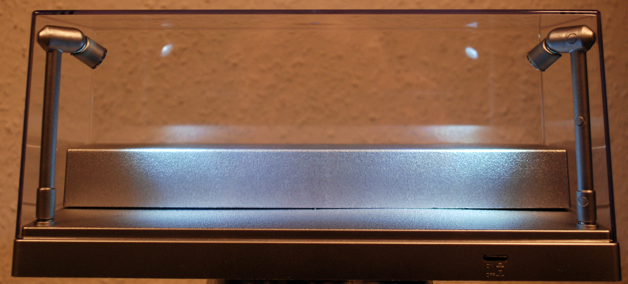 Vitrine T9 4399052 Einzelvitrine mit Beleuchtung Vitrinen 1:24 1:43 1:64