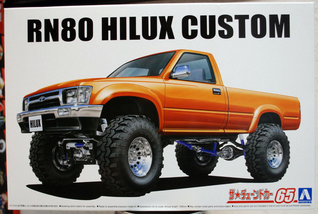 Aoshima 058022 1994 Toyota RN80 Hilux Custom Lift Up 4wd Pickup 1:24