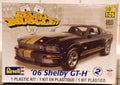 Revell 4212 2006 Ford Mustang Shelby GT Hertz, 1:25 Bausatz USA muscle car