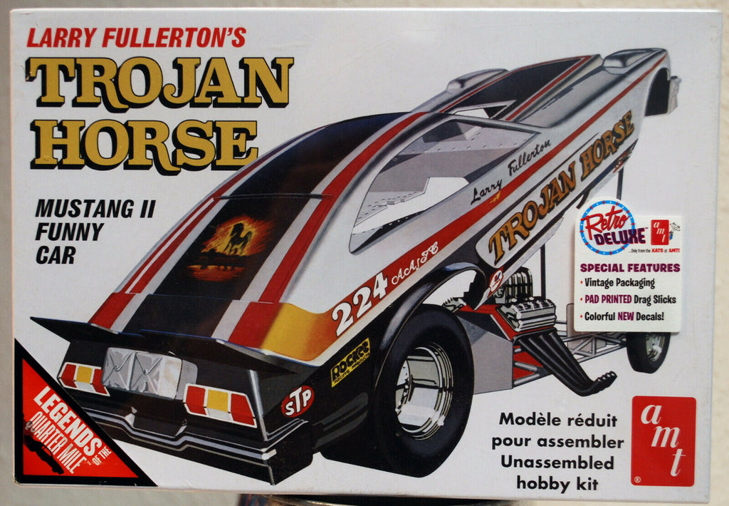 AMT 1009 Ford Mustang II Funny Car Larry Fullertons Trojan Horse 1:25