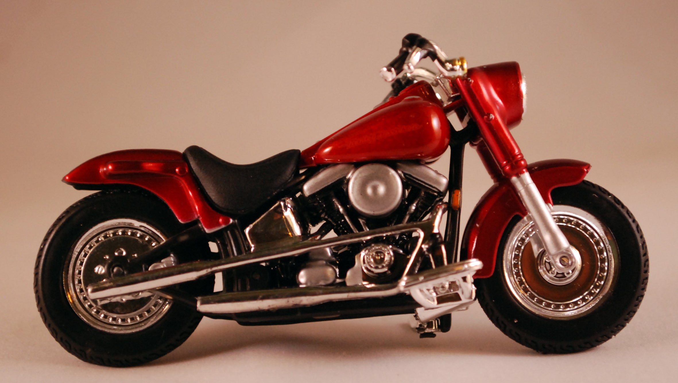 2000 Harley Davidson FLSTF Street Stalker 1:24 Maisto