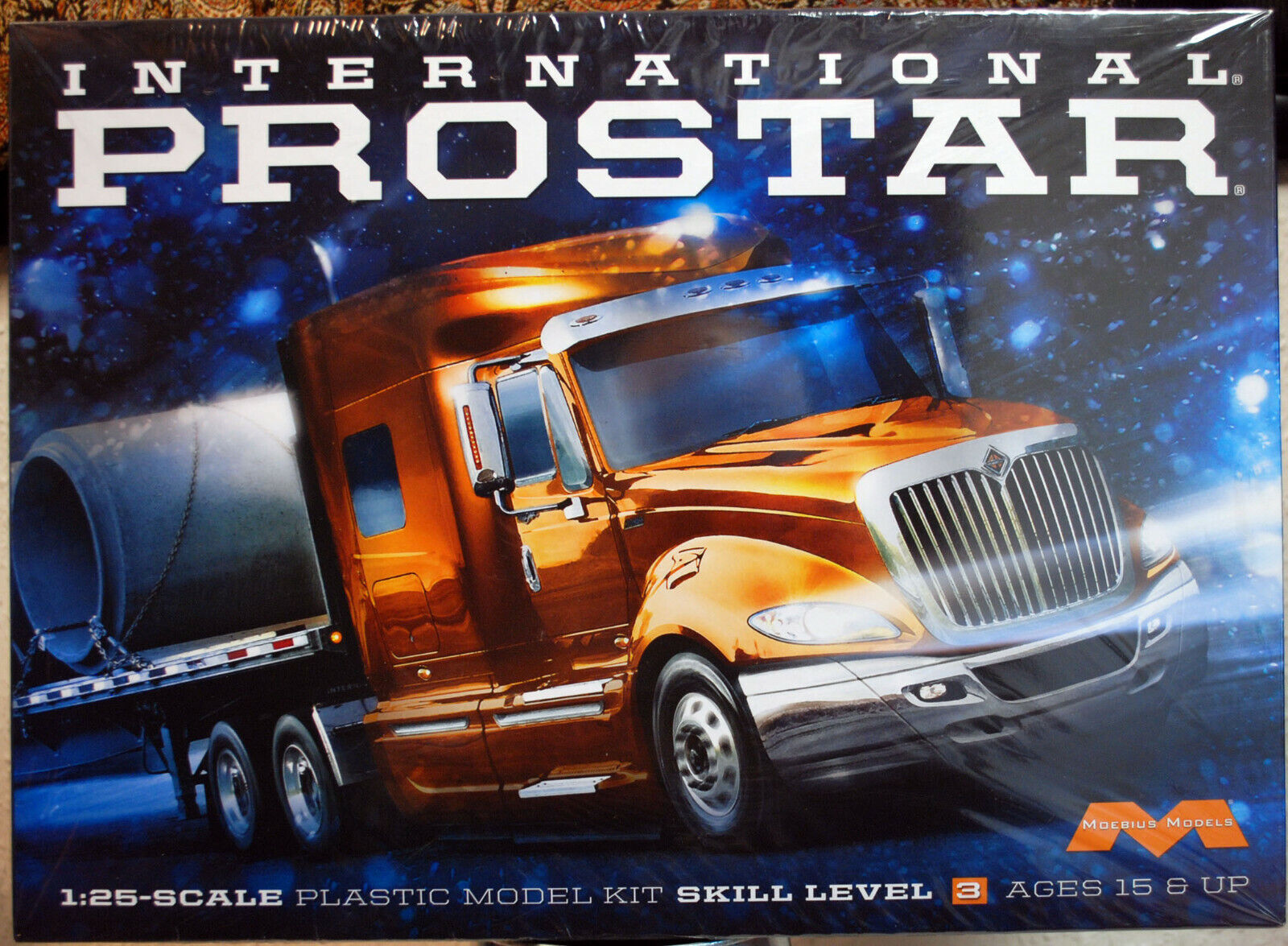 Moebius 1301 International Prostar LKW Truck Tractor 1:25