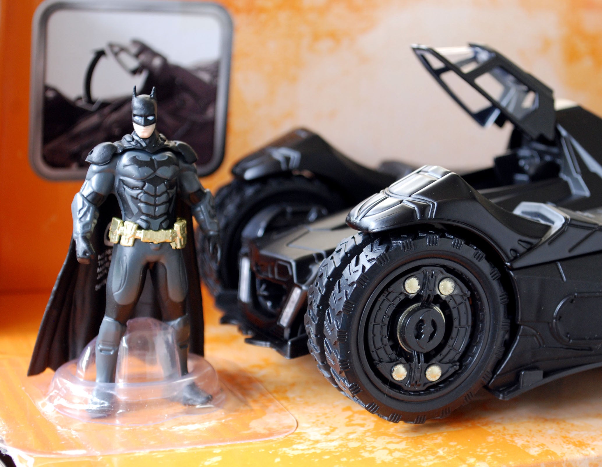 2015 Batmobile Tumbler Batman Arkham Knight 1:24 Jada 98037 neu 2018 neu