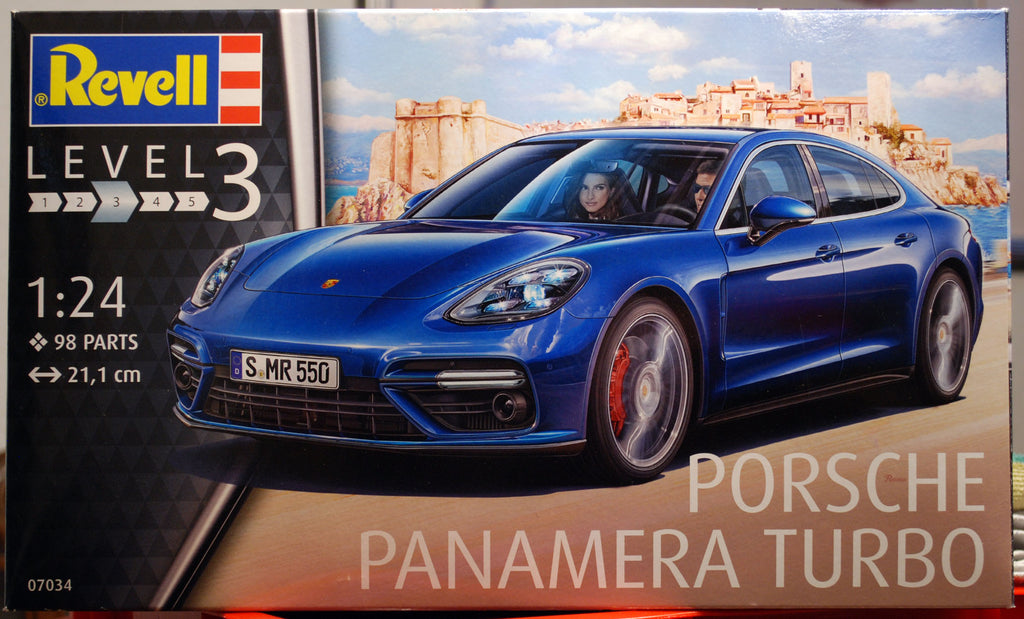 Revell 07034 2016 Porsche Panamera Turbo  Porsche 970 / G1 1:24 Bausatz