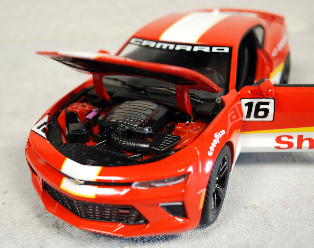 Greenlight 18239 2017 Chevrolet Camaro SS # 16 SHELL 1:24