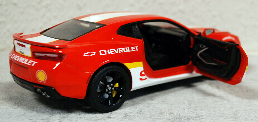 Greenlight 18239 2017 Chevrolet Camaro SS # 16 SHELL 1:24