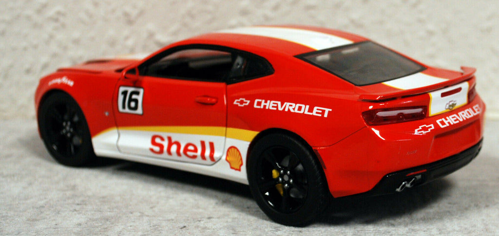 Greenlight 18239 2017 Chevrolet Camaro SS # 16 SHELL 1:24
