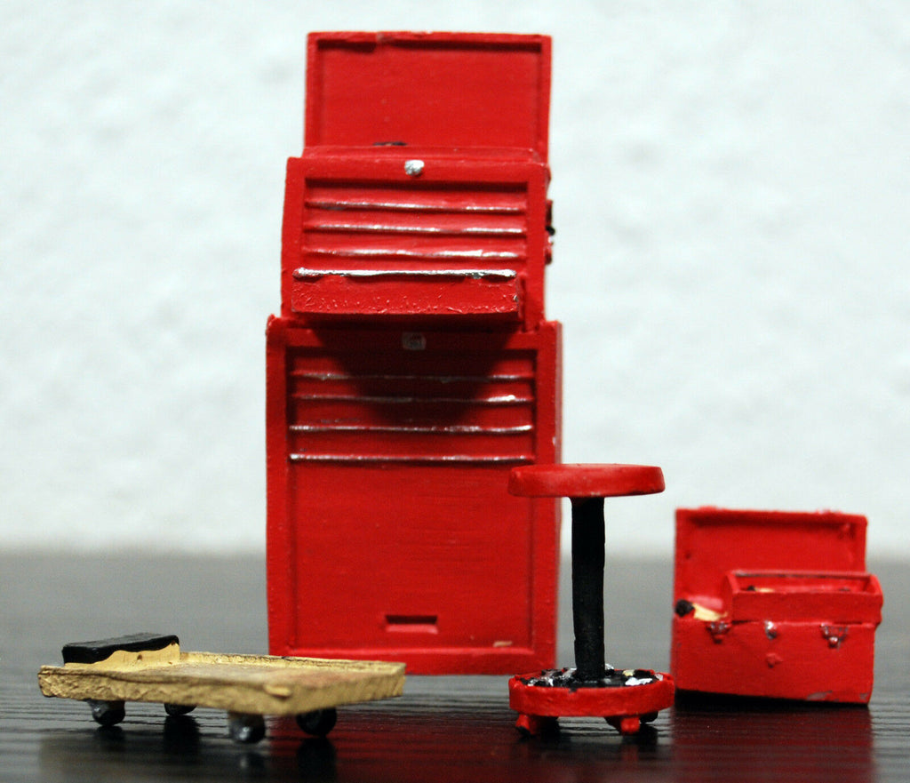 191 Motorhead Miniatures Tire Brigade Shop Rot 1:24