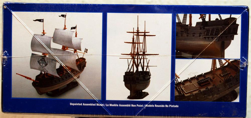 Revell 1971 The Black Diamod Pirate Ship 1:350 Snap Tite