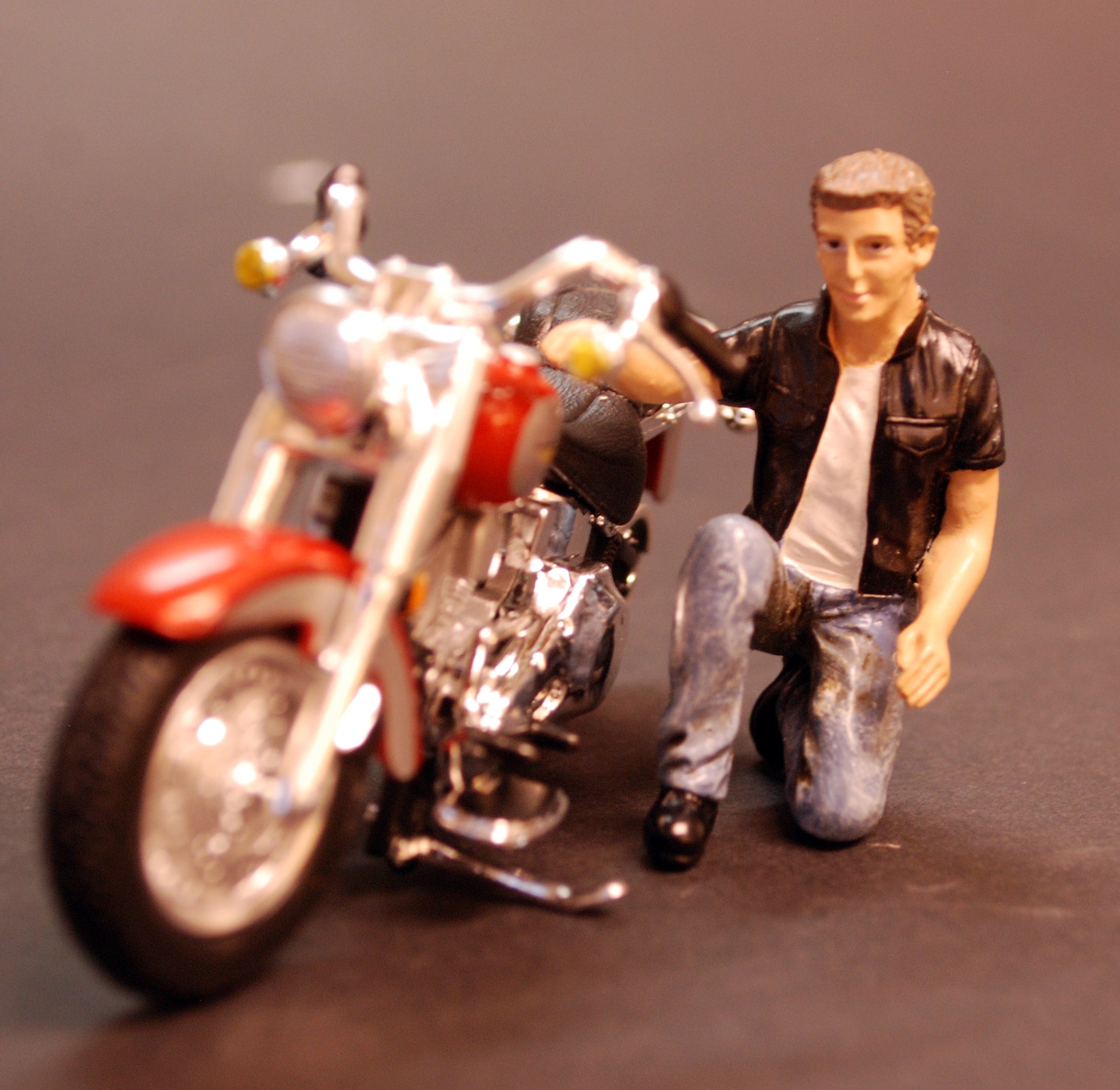 23915 American Diorama Biker Motorman, 1:24
