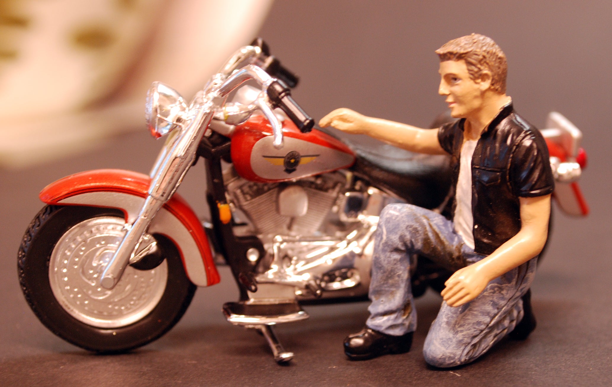 23915 American Diorama Biker Motorman, 1:24