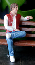 23925 American Diorama Seated Figure Adam 1:24