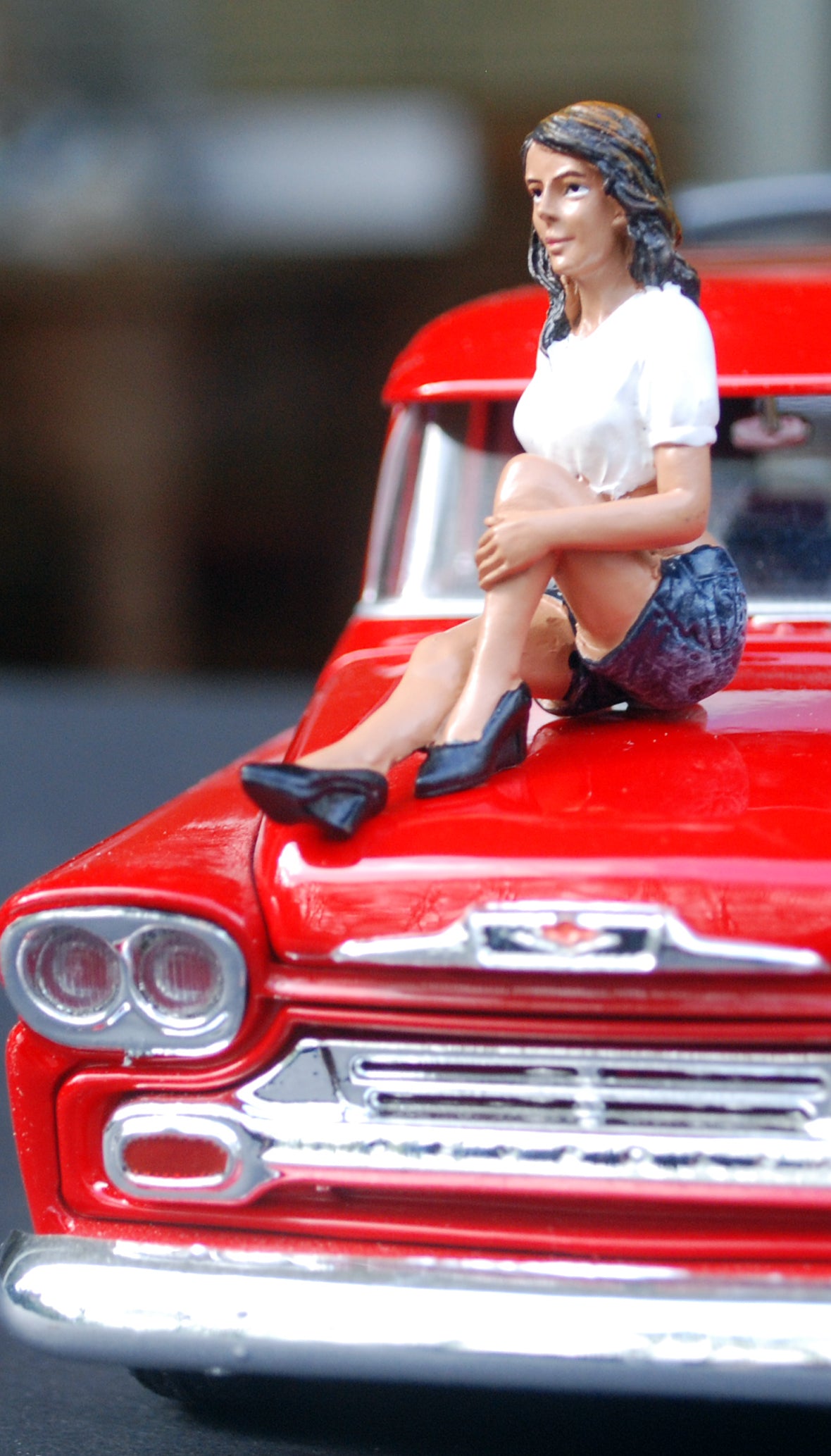 23961 American Diorama Lady Mechanic Lucy1:24