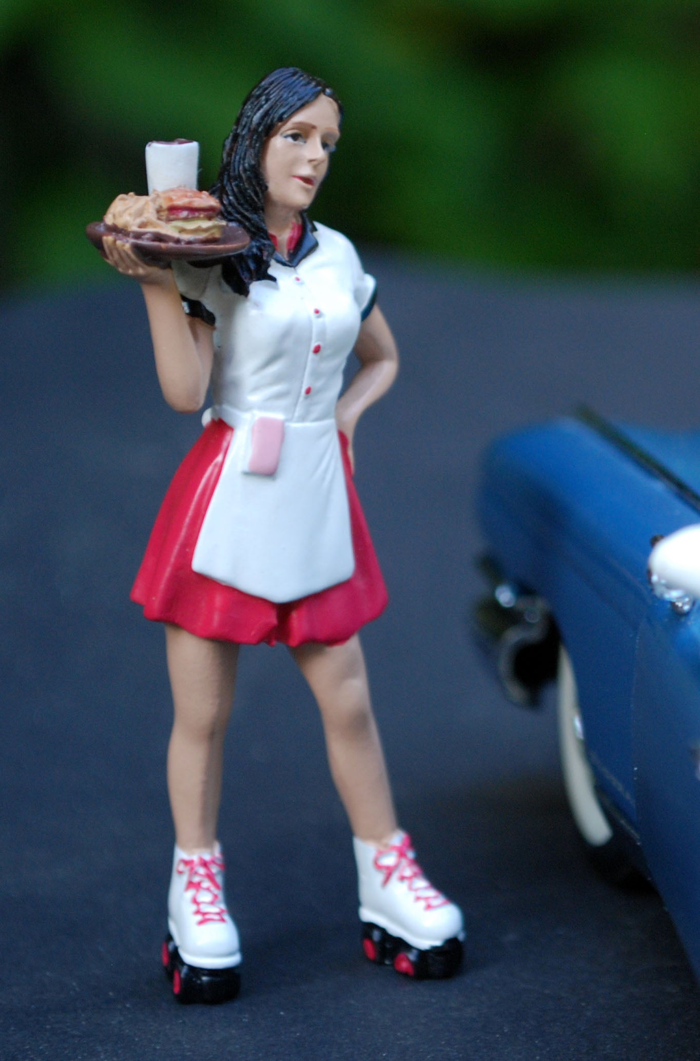 23963 American Diorama Diner Drive In Hamburger Pommes Waitress Brittany 1:24