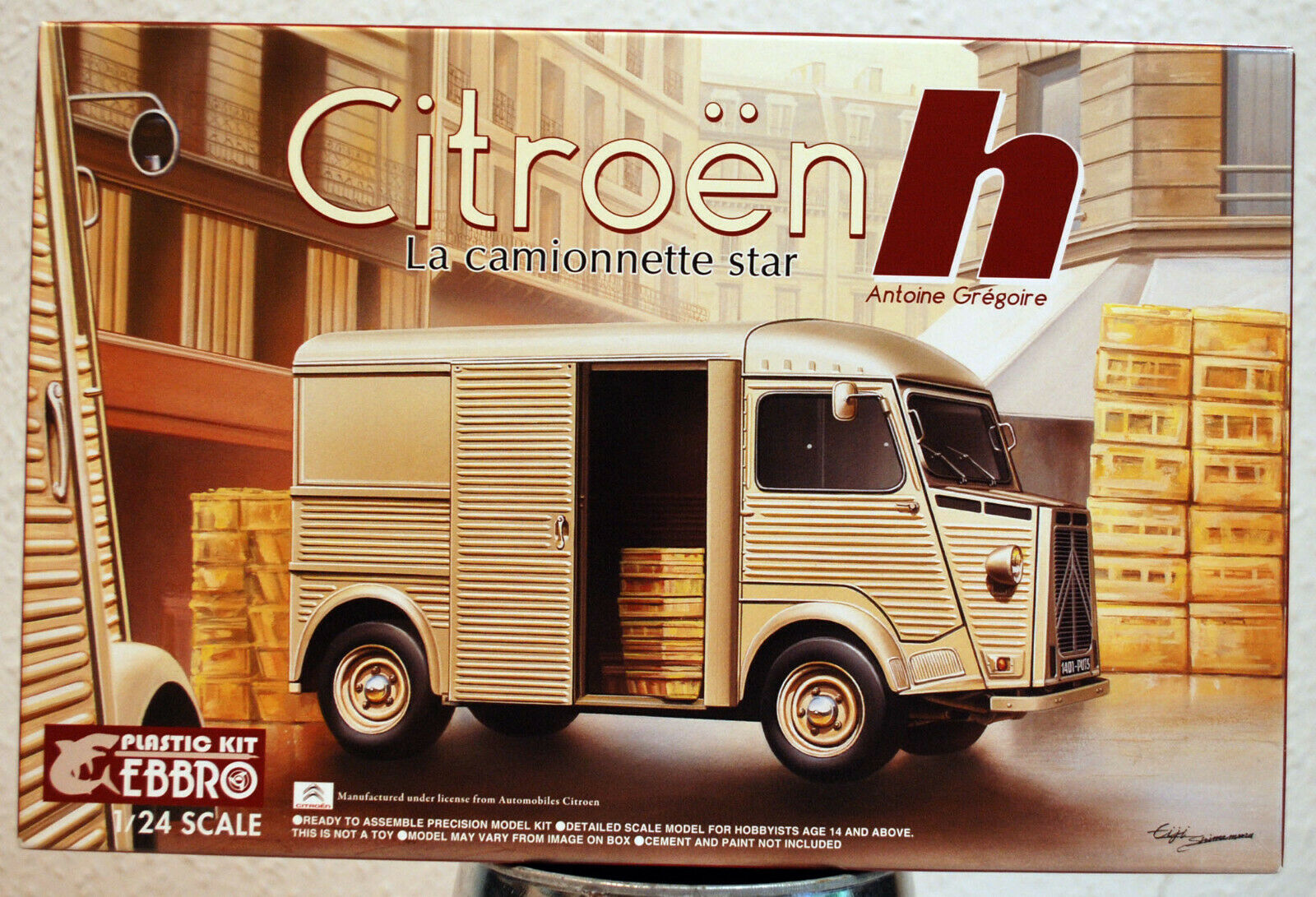 1948 Citroen Fourgon Type H  1:24 Ebbro 25007