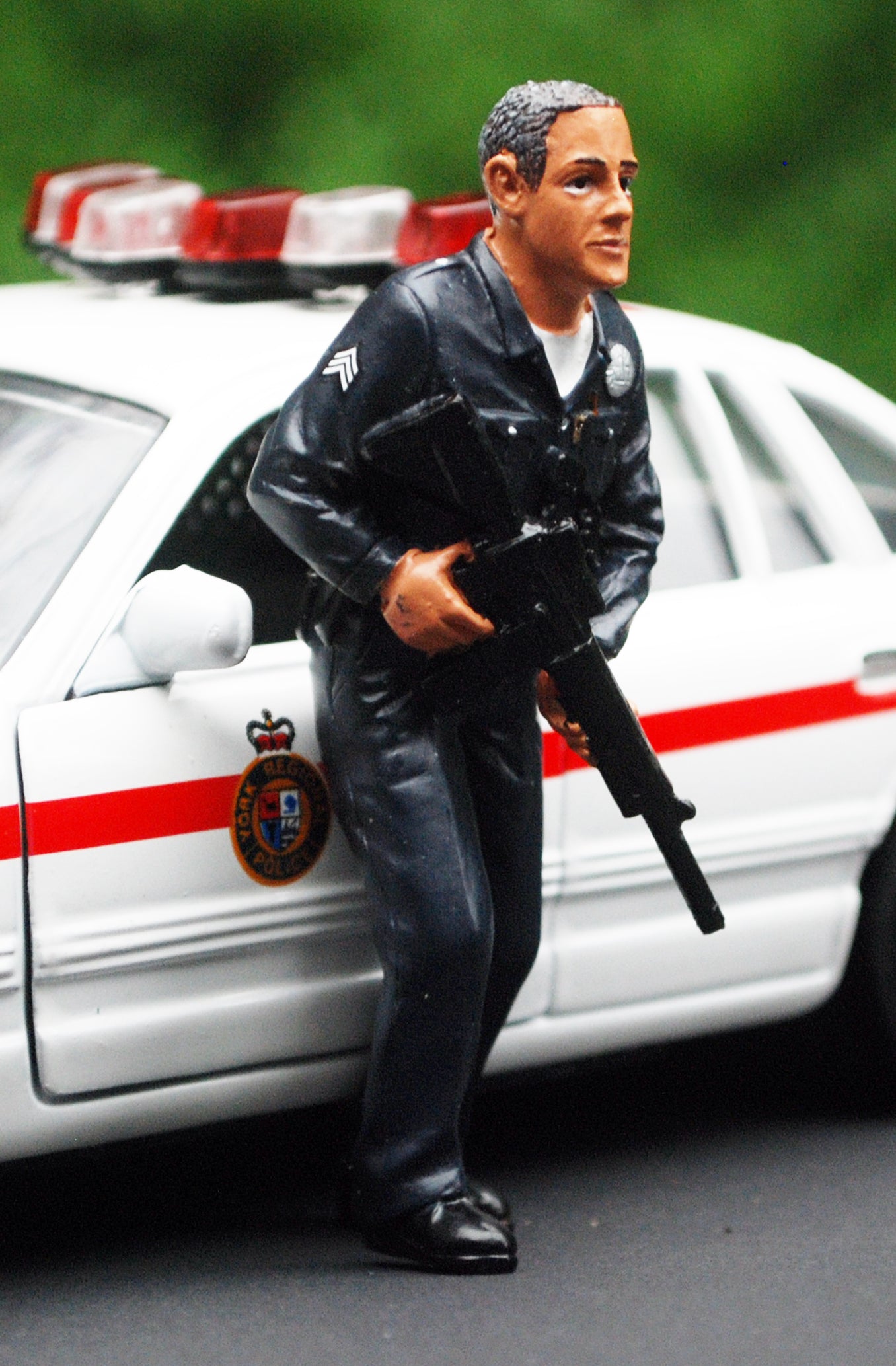 24031B American Diorama Police Officer Set of 4 1:24