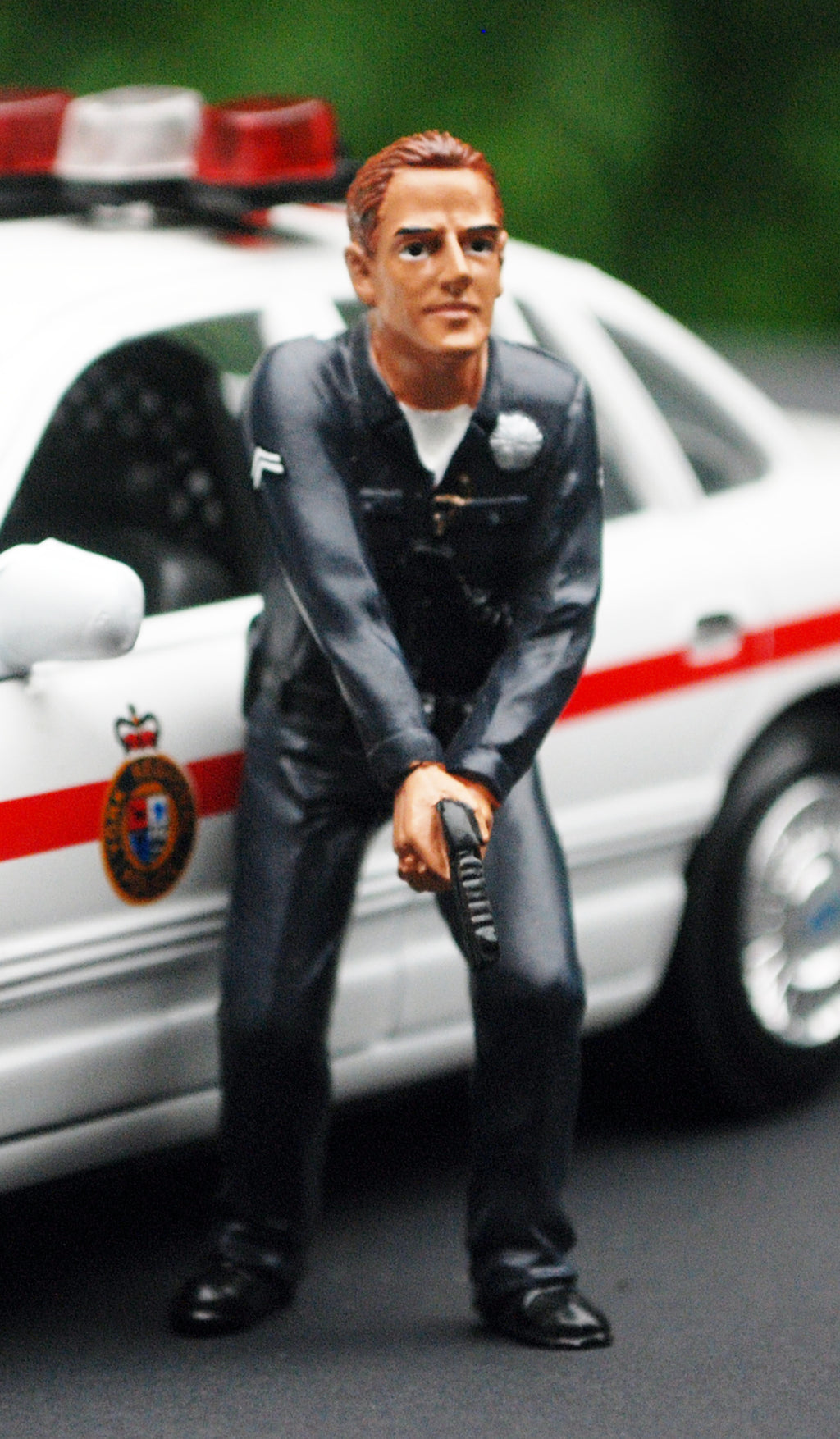 24033 American Diorama Police Officer III 1:24