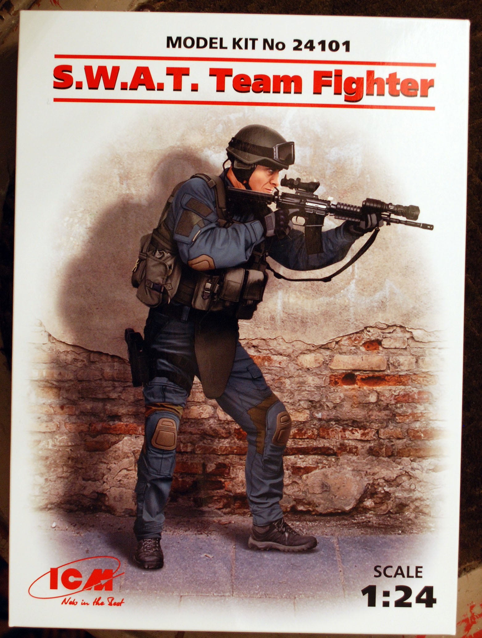 24101 ICM S.W.A.T. Team Fighter No. 1 1:24 neu 2017