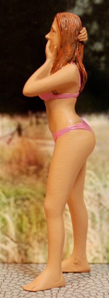 38267 American Diorama Bikini / Kalender Girl March 1:24