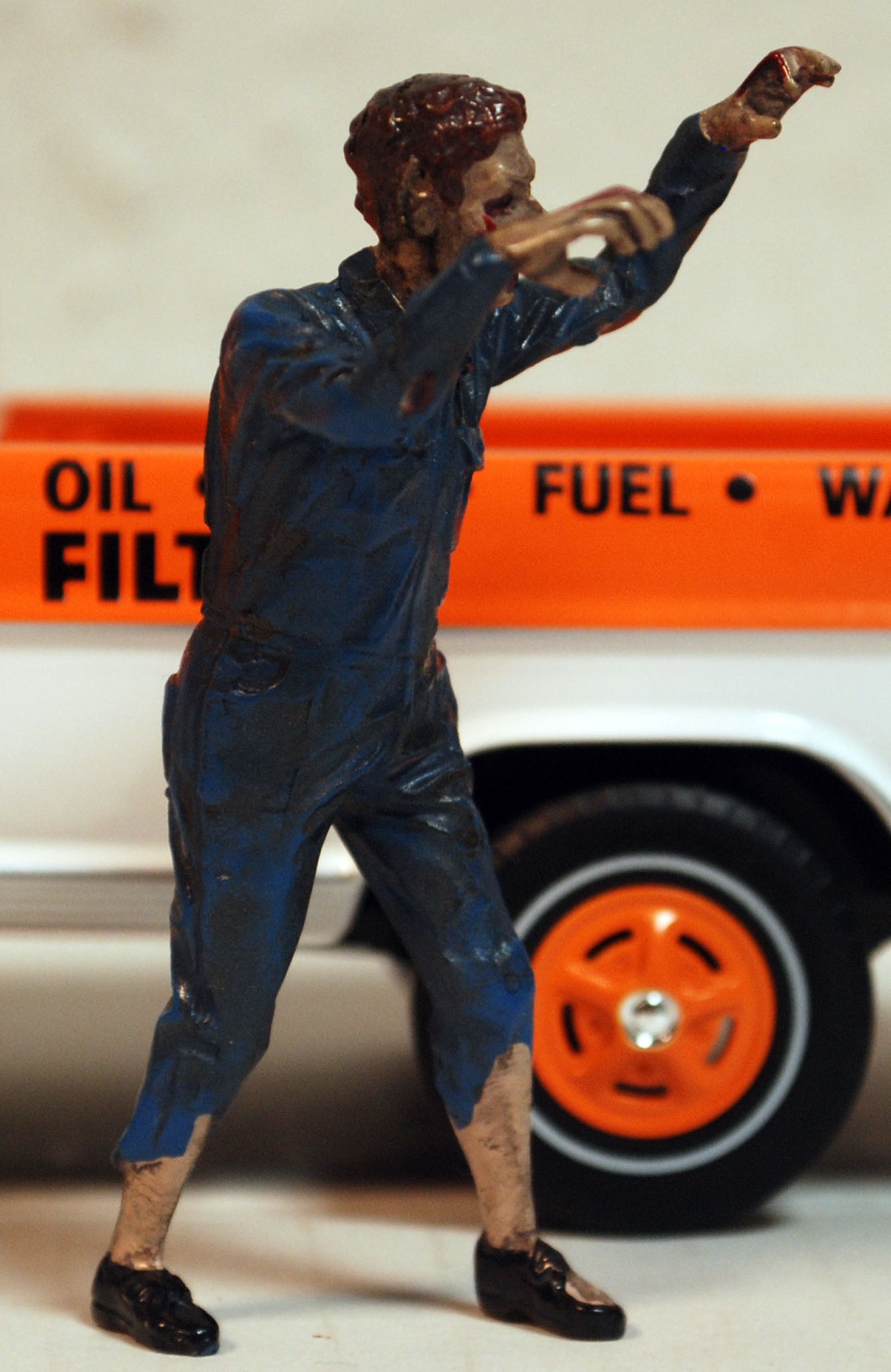 38298 American Diorama Zombie Mechanic II 1:24 neu 2019