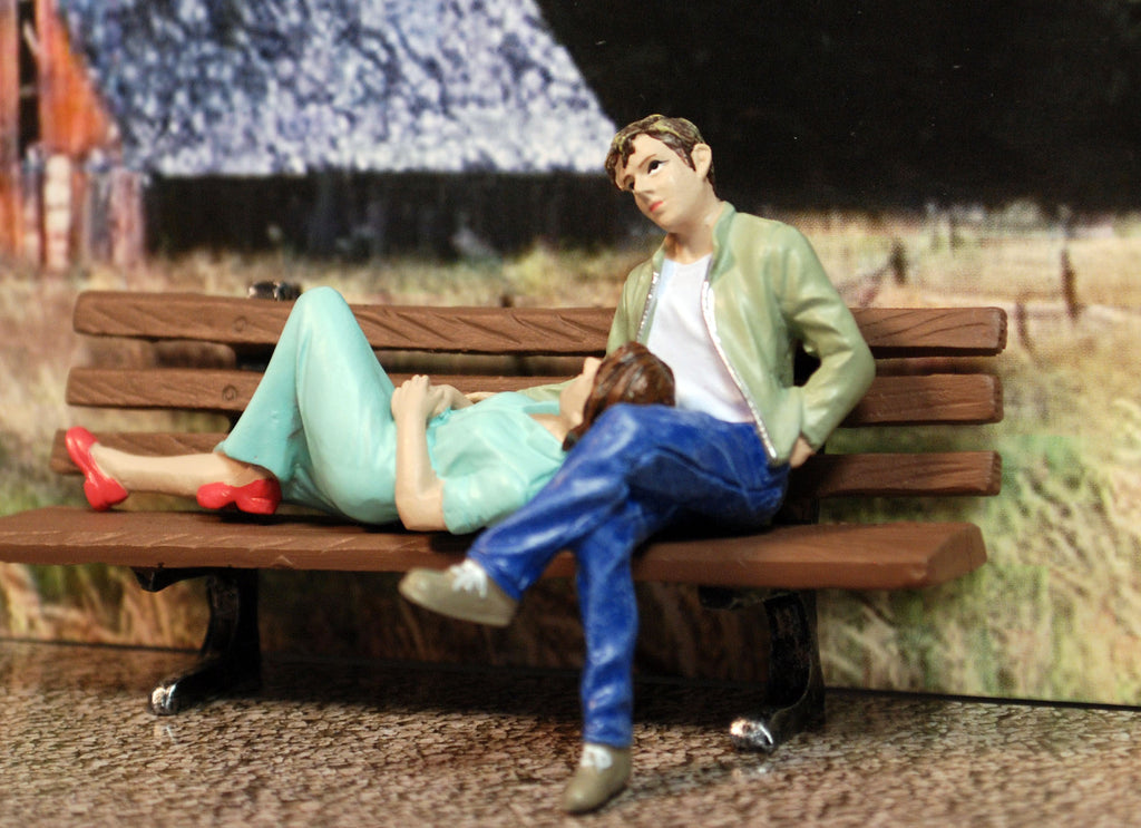 38330 B American Diorama Sitting Lovers Set 1:24 neu 2020