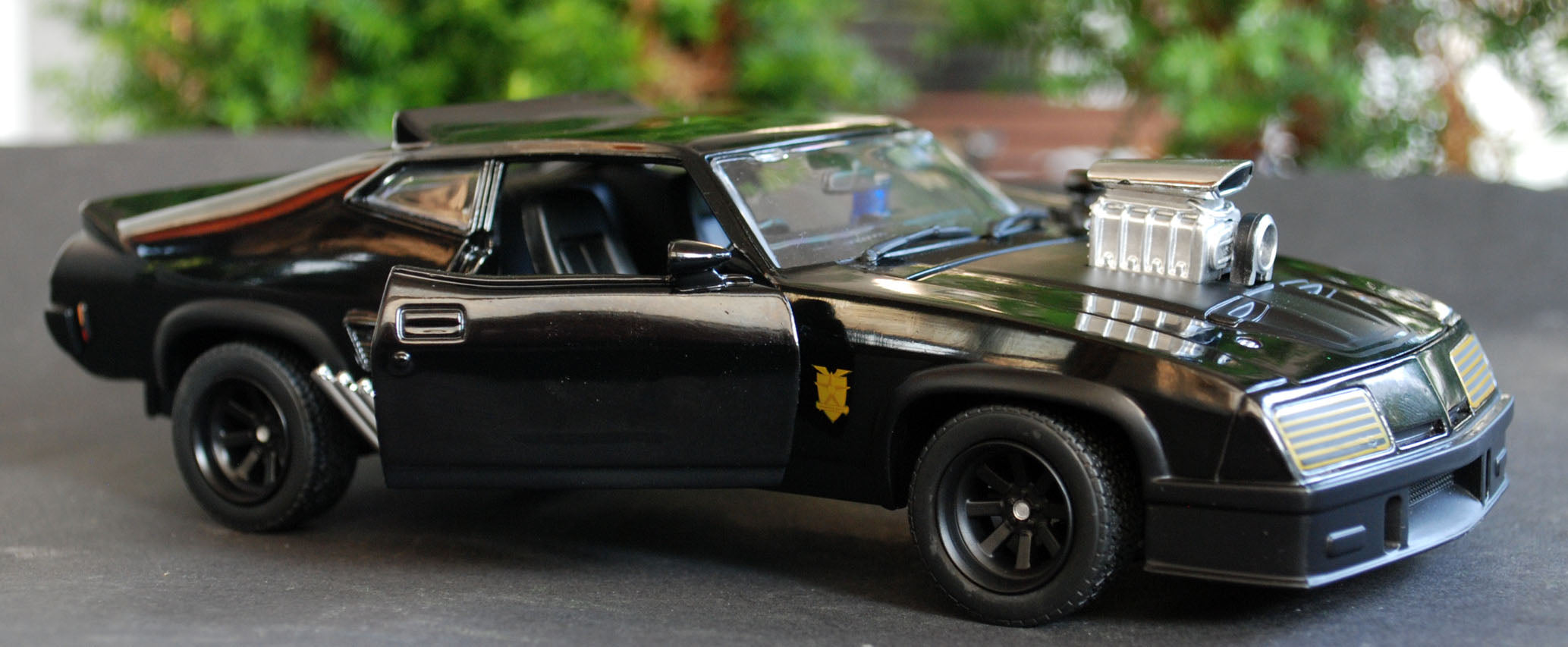1973 Ford Falcon XB Last of the V8 Interceptors // Mad Max 1:24 Greenlight 84051