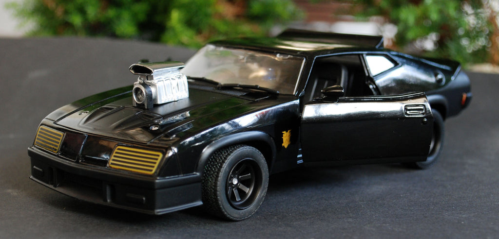 1973 Ford Falcon XB Last of the V8 Interceptors // Mad Max 1:24 Greenlight 84051