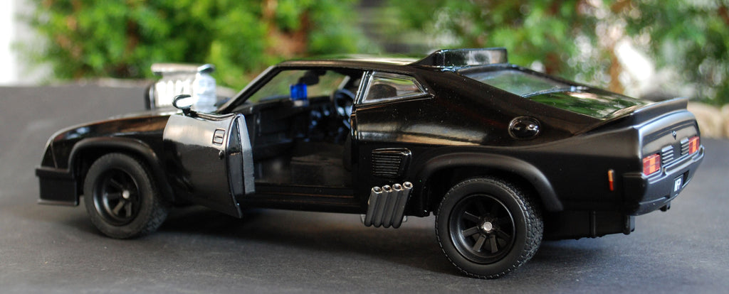 1973 Ford Falcon XB Last of the V8 Interceptors // Mad Max 1:24 Greenlight 84051
